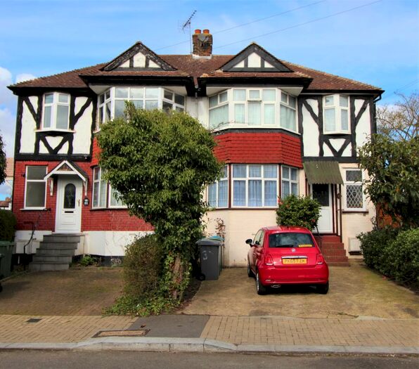 2 Bedroom Maisonette To Rent In Vincent Gardens, Dollis Hill, NW2