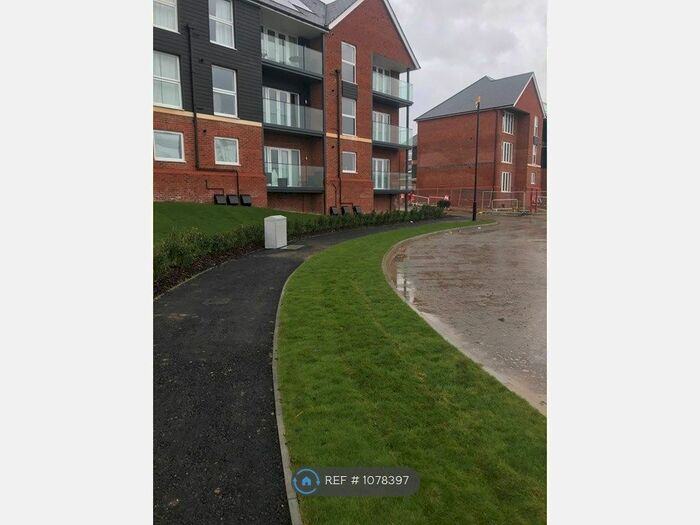 2 Bedroom Flat To Rent In Garland Rise, Swanscombe, DA10