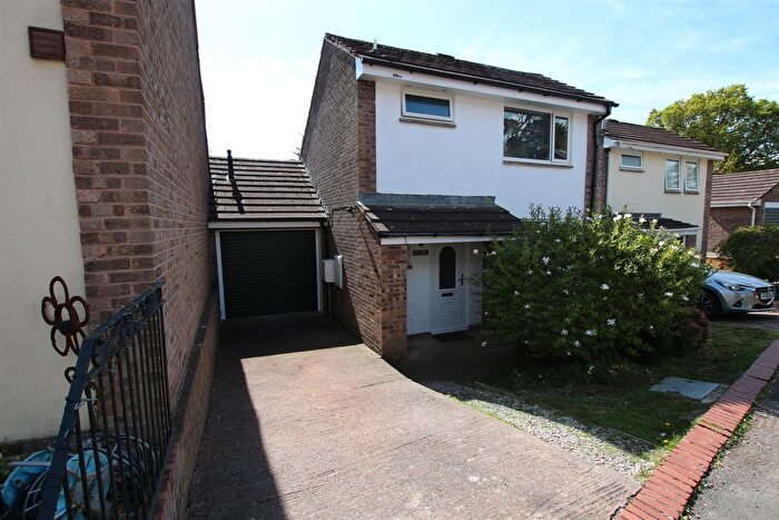 4 Bedroom Detached House To Rent In Florida Drive, Exeter, EX4