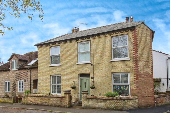 4 Bedroom Semi-Detached House For Sale In High Street, Stretham, Ely, Cambridgeshire, CB6