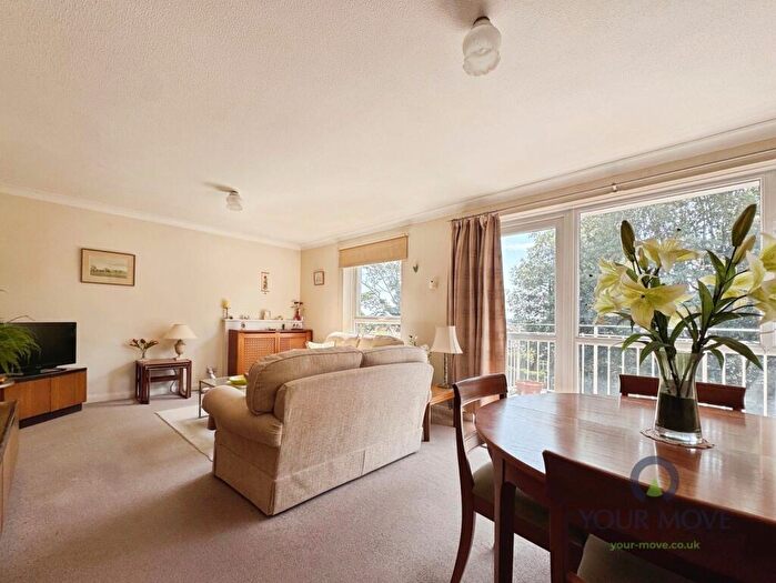 2 Bedroom Flat For Sale In Widmore Road, Bromley, BR1
