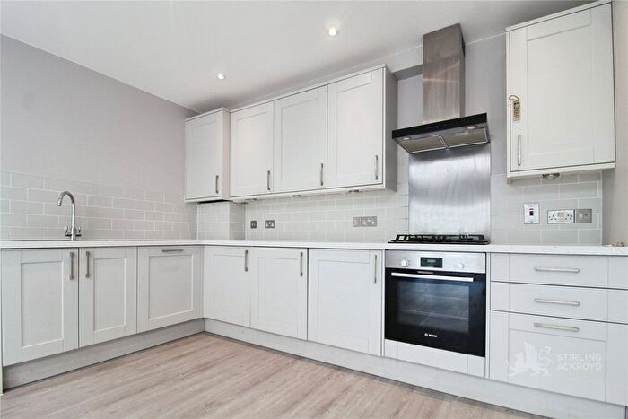 3 Bedroom Flat To Rent In Oakfield Road, Croydon, CR0