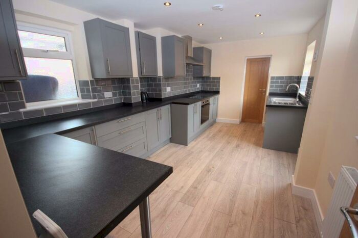 3 Bedroom House To Rent In Bass Cottages, Burton On Trent, Staffordshire, DE14