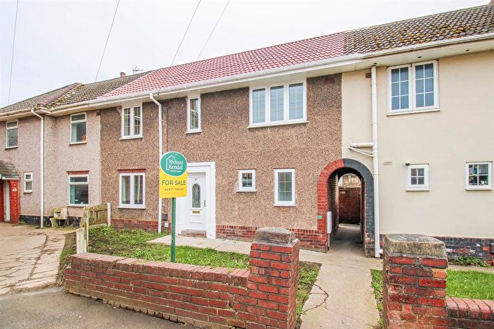 4 Bedroom Terraced House For Sale In Third Avenue, Upton, Pontefract, WF9