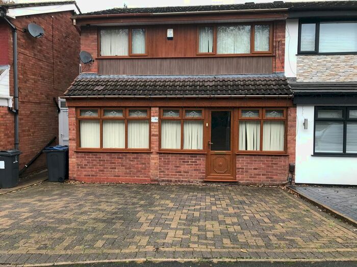3 Bedroom Semi-Detached House To Rent In Greenway, Handsworth Wood, Birmingham B20