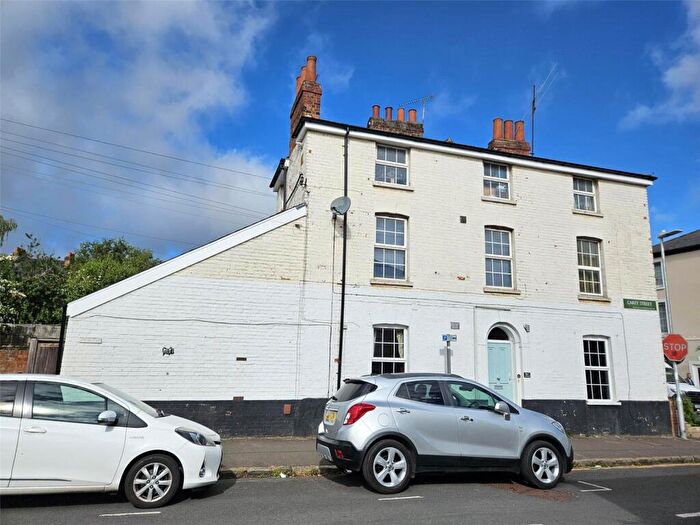 1 Bedroom Flat To Rent In Carey Street, Reading, Berkshire, RG1
