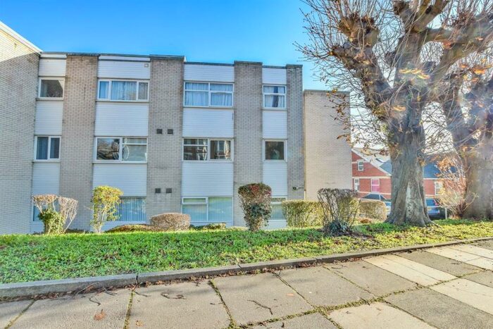 2 Bedroom Flat To Rent In Beaconsfield, Romilly Road, Barry, CF62