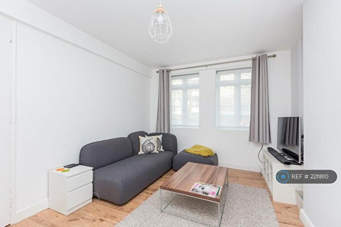 2 Bedroom Flat To Rent In Townshend Court, London, NW8