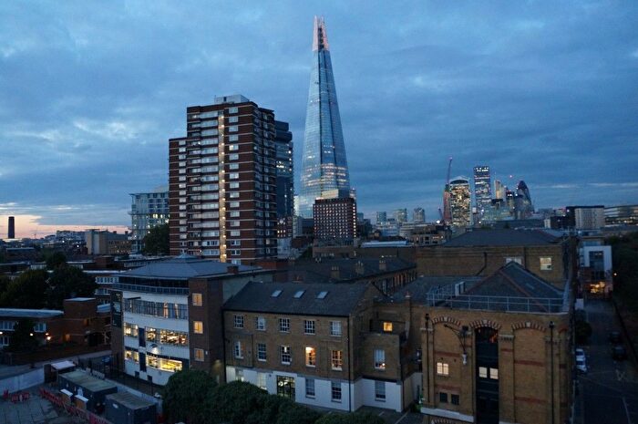 1 Bedroom Flat To Rent In Long Lane, London, SE1