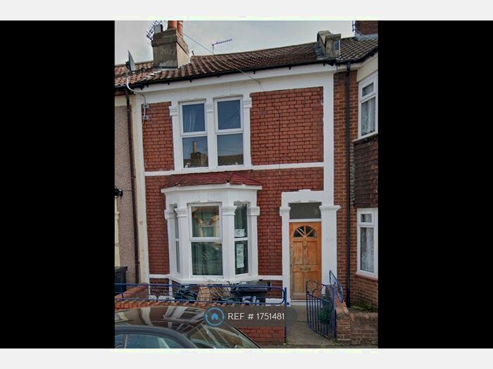 3 Bedroom Terraced House To Rent In Carlton Park, Bristol, BS5
