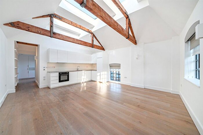 2 Bedroom Flat For Sale In Godman Road, London, SE15