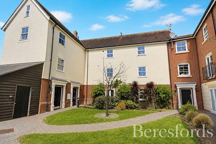 2 Bedroom Flat For Sale In Bishops Gate, William Hunter Way, CM14