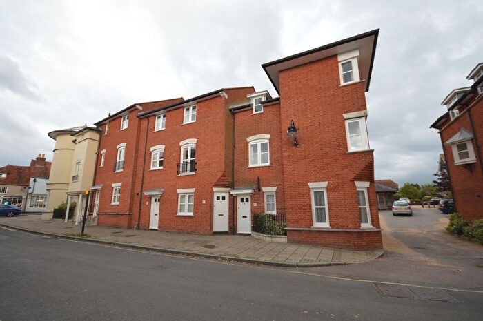 2 Bedroom Flat To Rent In Maitland Court, Belmore Lane, Lymington, Hampshire, SO41