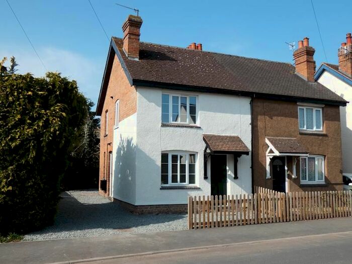 2 Bedroom Semi-Detached House To Rent In Lower Howsell Road, Malvern, Worcestershire, WR14