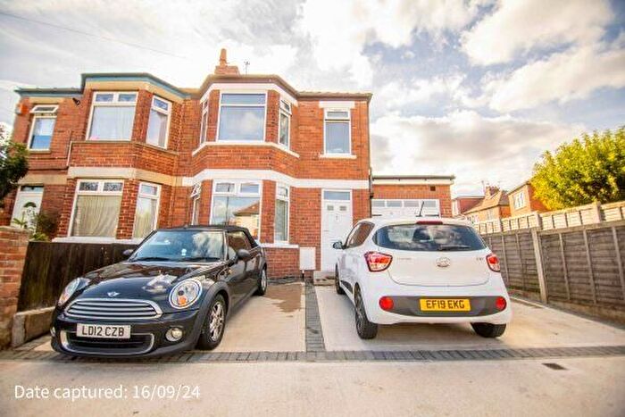 4 Bedroom Semi-Detached House For Sale In Milson Grove, Off Hull Road, York, YO10