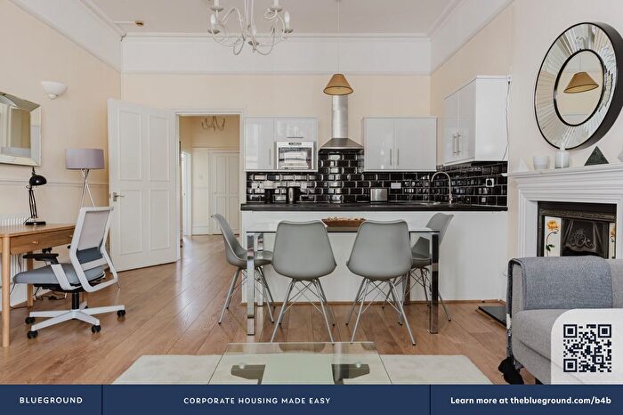 2 Bedroom Flat To Rent In Earl's Court, London, SW5