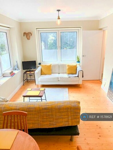 1 Bedroom Flat To Rent In The Drive, Hove, BN3