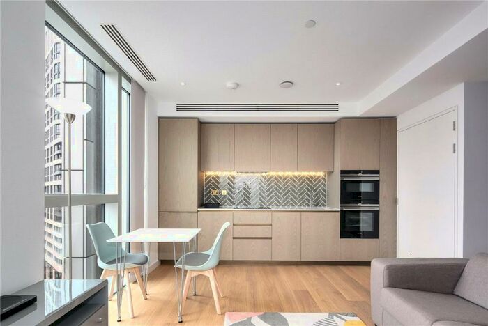 Flat To Rent In City Road, London, EC1V