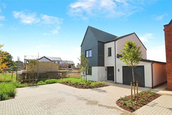 4 Bedroom Detached House For Sale In Northwood End Road, Haynes, Bedford, Bedfordshire, MK45