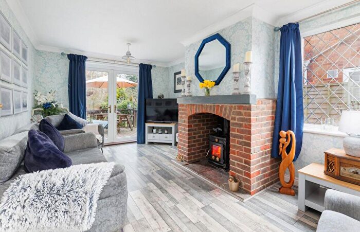 4 Bedroom Detached House For Sale In Blackwater, PO30