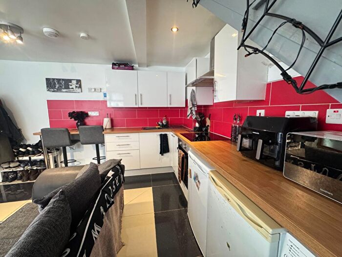 1 Bedroom Detached House To Rent In Mill Lane, Bedminster, BS3