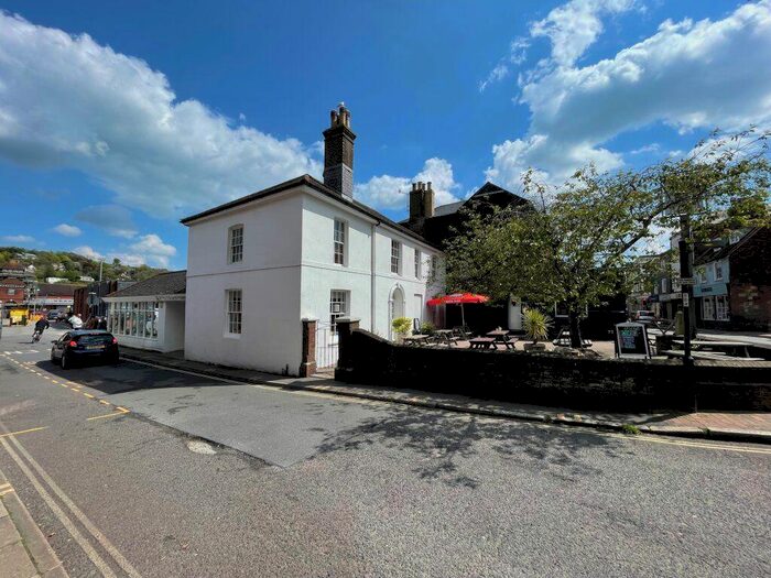 2 Bedroom Flat To Rent In Eastgate Street -, S25