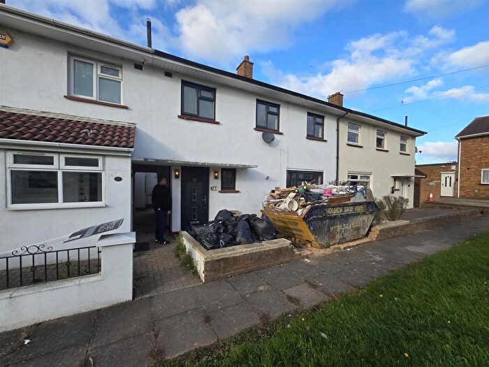 6 Bedroom Terraced House To Rent In Briar Way, West Drayton, UB7