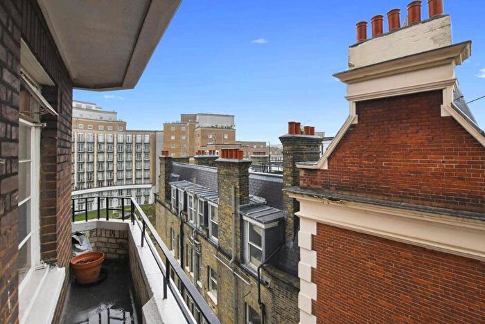 Studio To Rent In Rossmore Court, Park Road, London, NW1