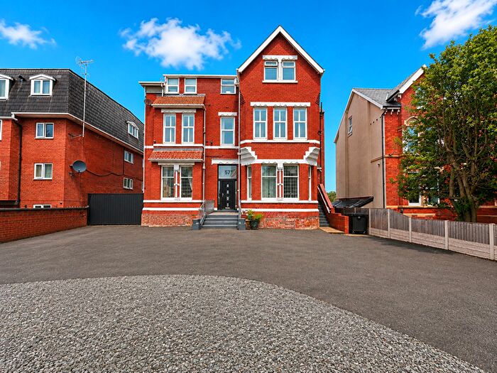 3 Bedroom Apartment To Rent In Cambridge Road, Southport, PR9