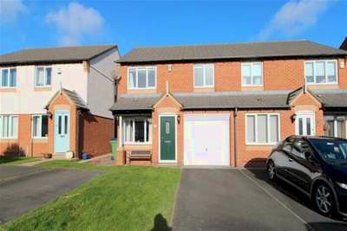 3 Bedroom House To Rent In Whernside Close, Blackfell. Washington, NE37