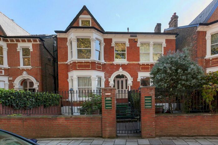 2 Bedroom Flat To Rent In Mount Nod Road, Streatham, SW16