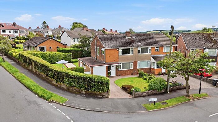 3 Bedroom Semi Detached House For Sale In Peterborough Road, Sheffield, S10