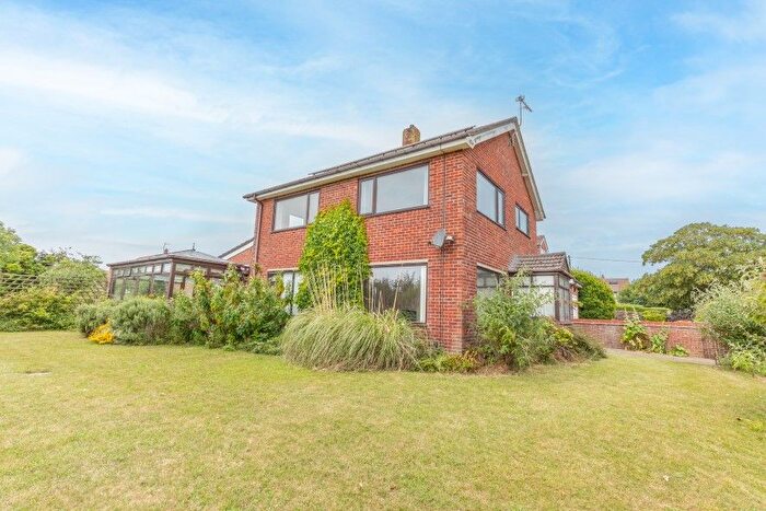 3 Bedroom Detached House For Sale In Grand Avenue, Pakefield, Lowestoft, Suffolk, NR33