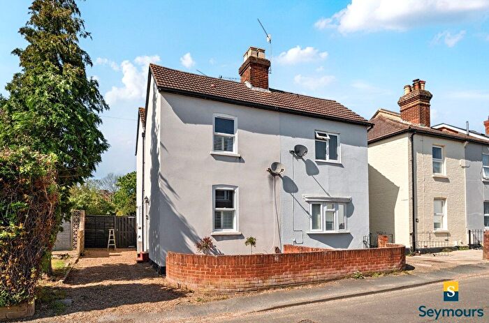 2 Bedroom Terraced House For Sale In Guildford, Surrey, GU2