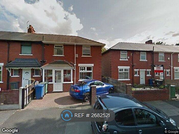 3 Bedroom Semi Detached House To Rent In Westminster Avenue, Whitefield, Manchester, M45