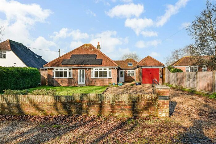 4 Bedroom Detached Bungalow For Sale In Winsor Road, Winsor, Hampshire, SO40
