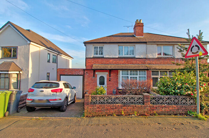 3 Bedroom Semi Detached House For Sale In Wolverley Road, Kidderminster, DY11