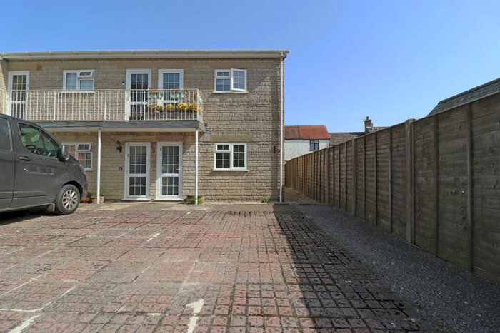 1 Bedroom Flat To Rent In Mill Place, Haimes Lane, Shaftesbury, SP7