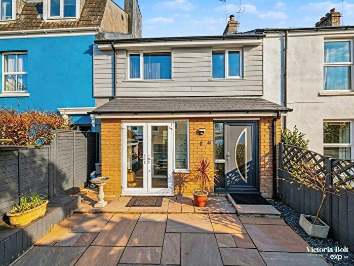 3 Bedroom Terraced House For Sale In Clarence Place, Plymouth, PL2