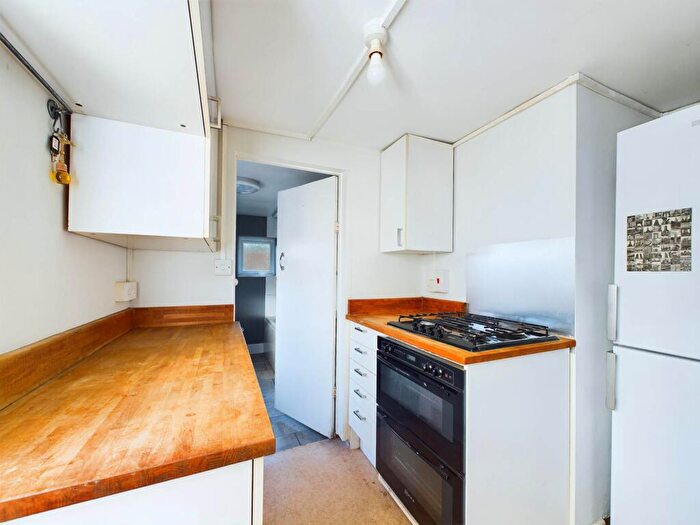 2 Bedroom Semi-Detached House For Sale In Pump Lane North, Marlow, SL7