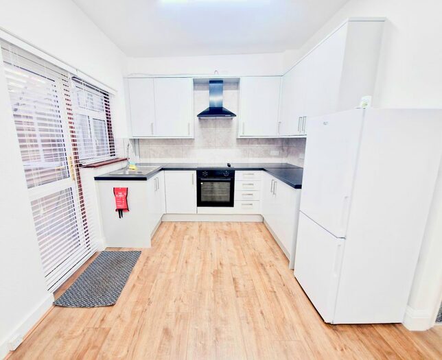 4 Bedroom Terraced House To Rent In Church Park Road, Basildon, SS13