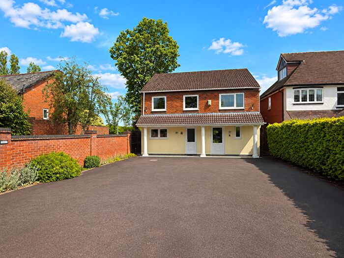 4 Bedroom Detached House For Sale In St. Bernards Road, Solihull, B92