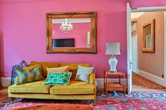 4 Bedroom Flat For Sale In Honor Oak Road, Forest Hill, London, SE23