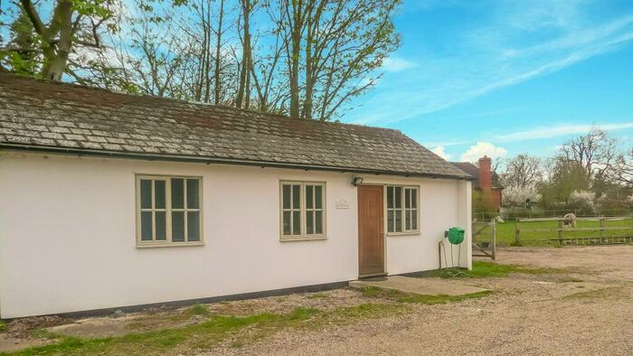 1 Bedroom Detached House To Rent In The Roundings, Hertford Heath, SG13