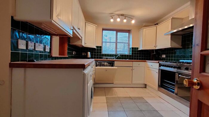 4 Bedroom Detached House To Rent In Borgard Road, London, SE18