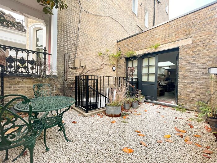 1 Bedroom Mews To Rent In Lexham Gardens Mews, W8