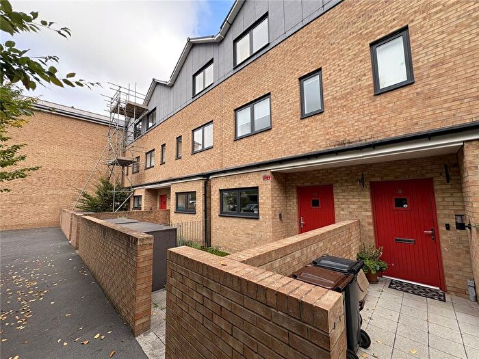 4 Bedroom Terraced House To Rent In Thornbury Way, Walthamstow, E17