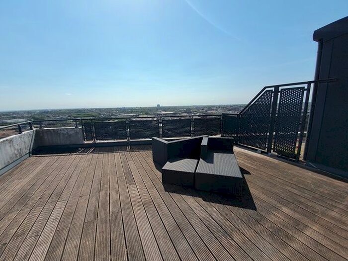 2 Bedroom Flat To Rent In Masshouse Plaza, Birmingham, B5