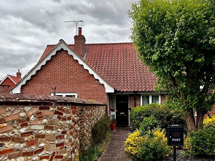 2 Bedroom Semi-Detached Bungalow To Rent In Diss, IP22