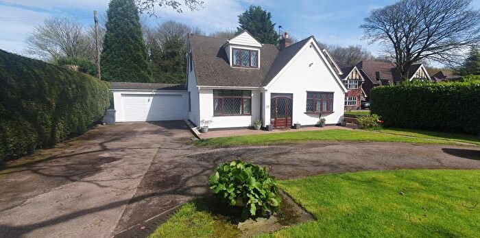 4 Bedroom Detached Bungalow For Sale In Broad Lane, Essington, Wolverhampton, WV11